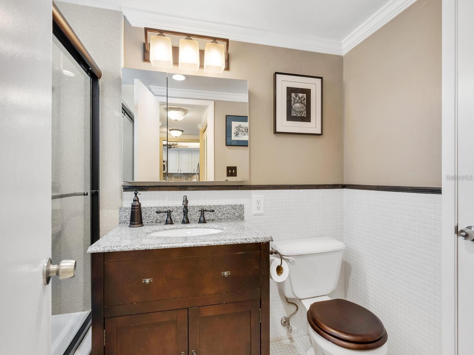 600 Sutton Pl #201 Property Photo 7