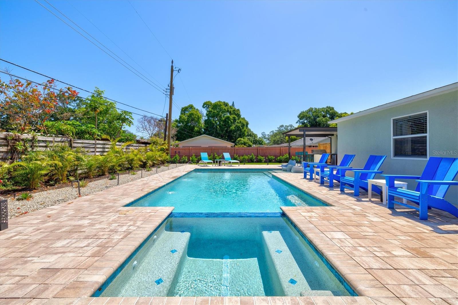 A4606755 Property Photo 3