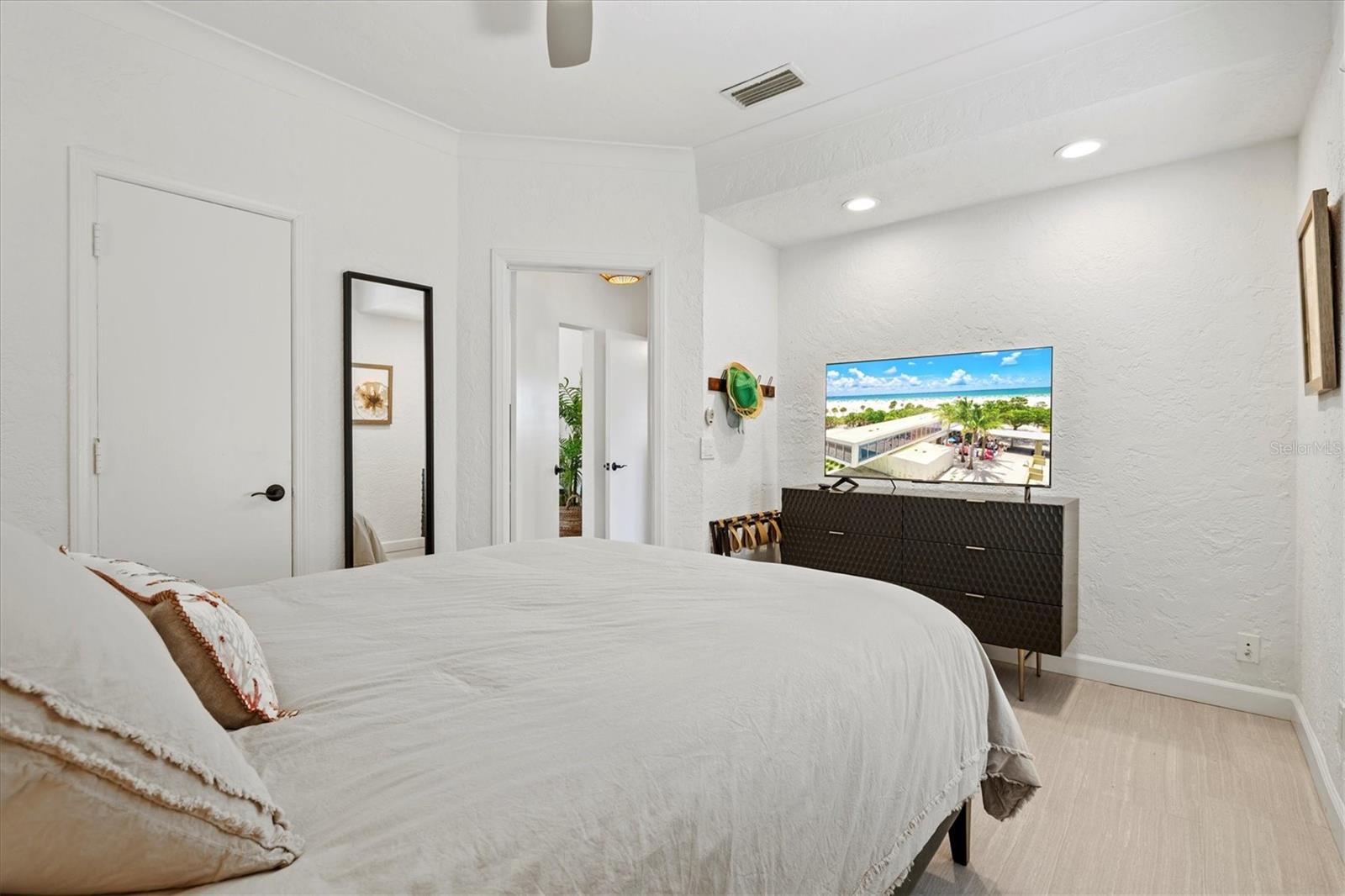 A4606755 Property Photo 28