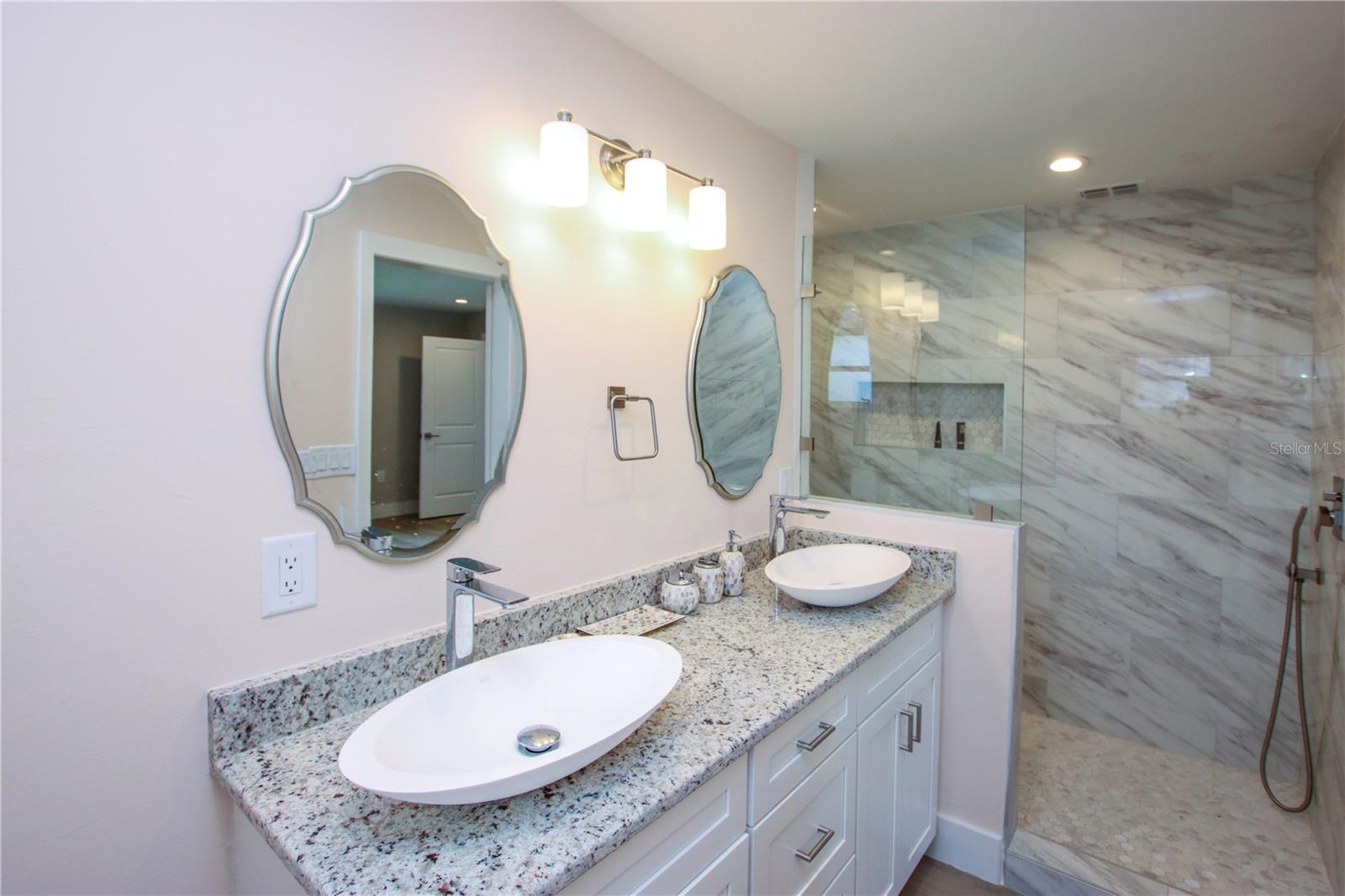 1057 Blue Heron Dr Property Photo 22