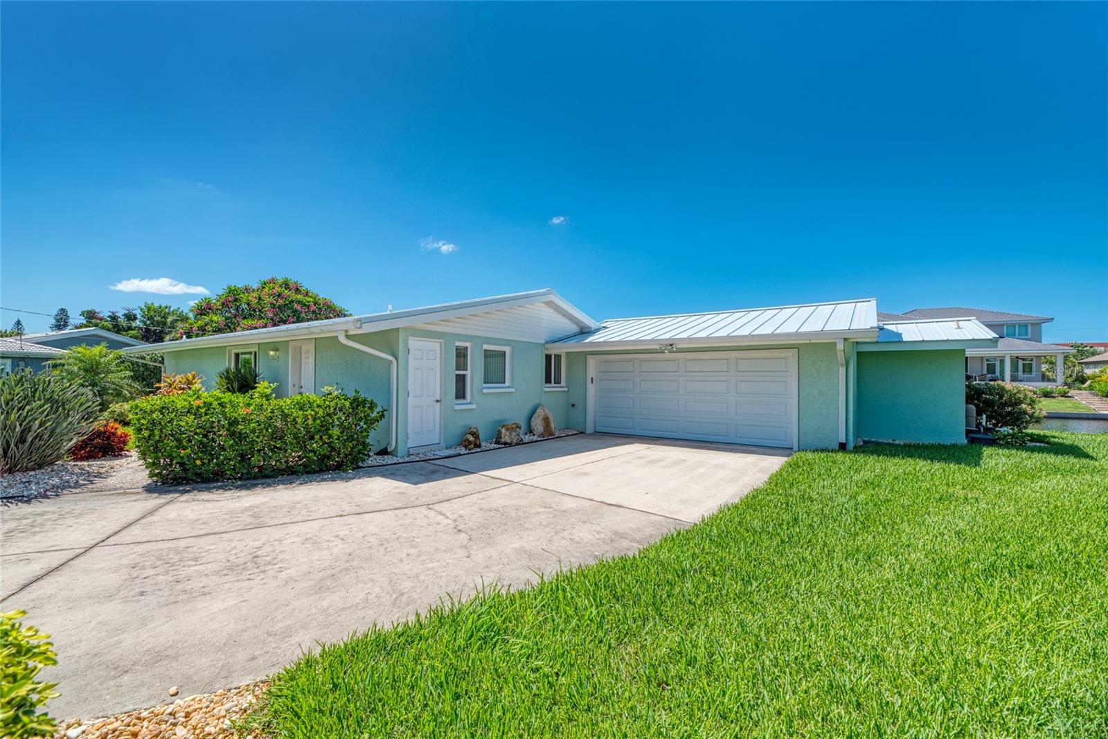 5577 Contento Dr Property Photo 2
