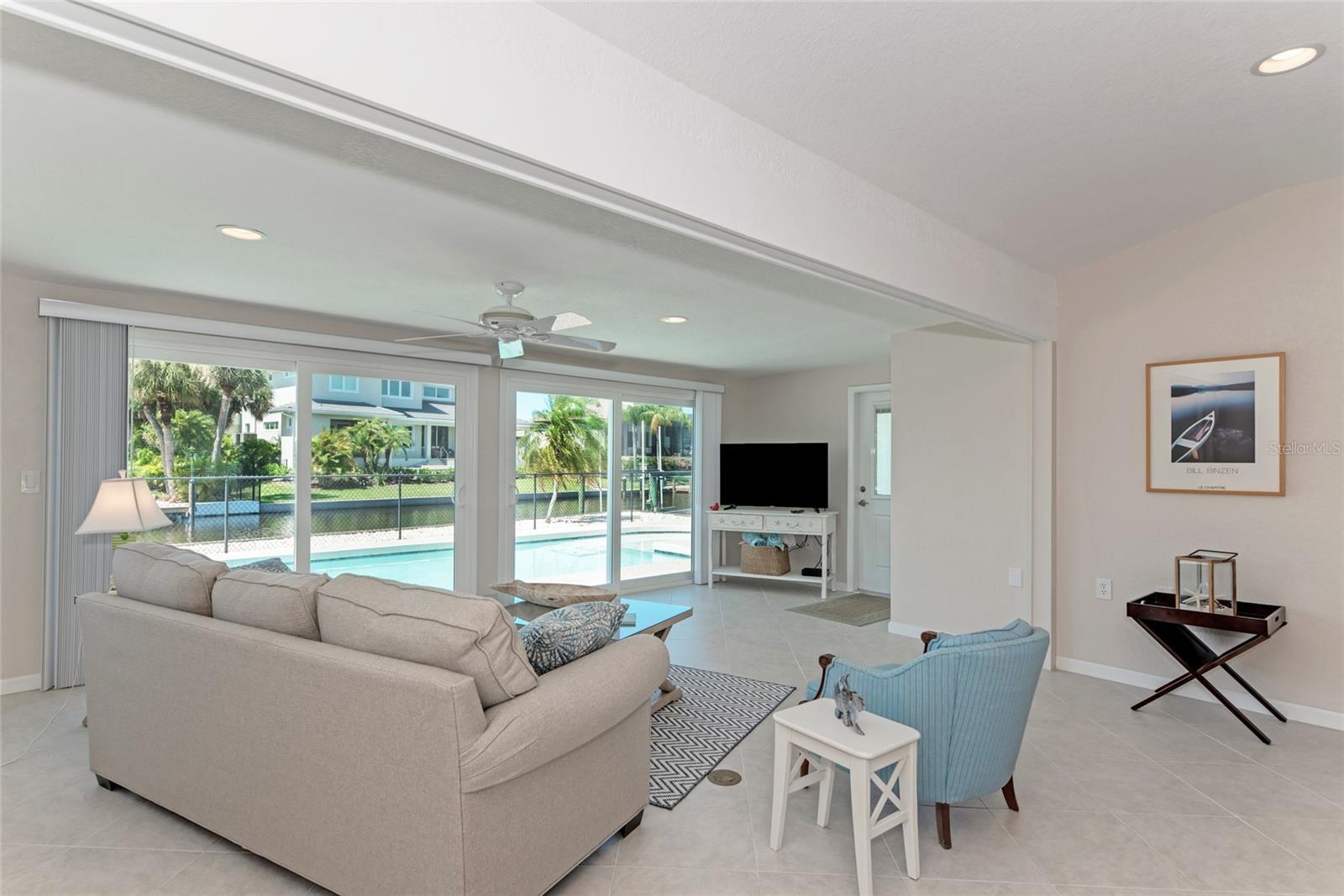 5577 Contento Dr Property Photo 8