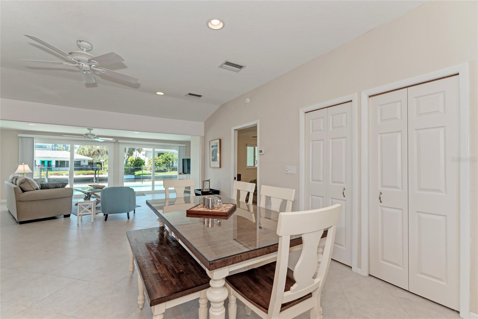 5577 Contento Dr Property Photo 12