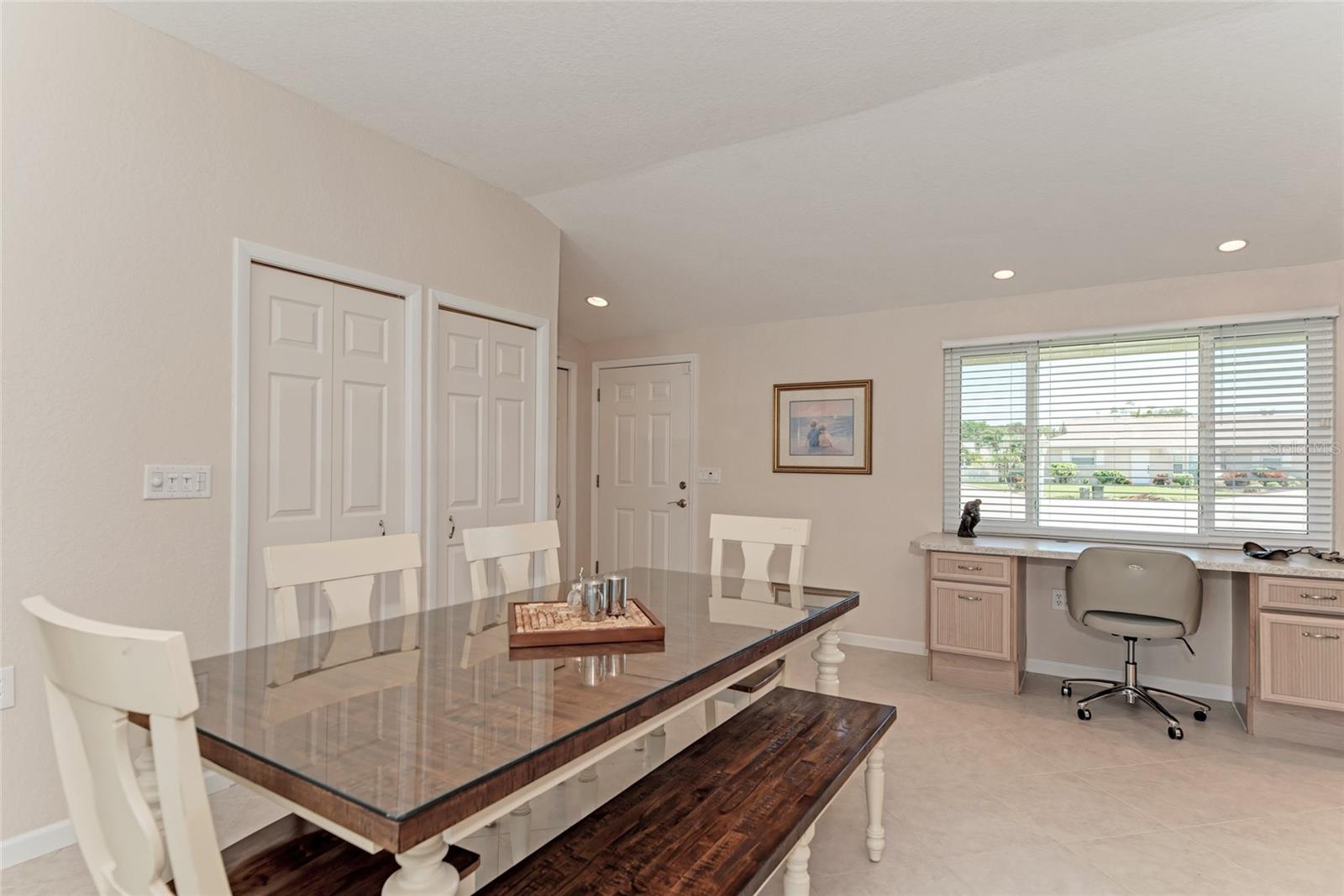 5577 Contento Dr Property Photo 15