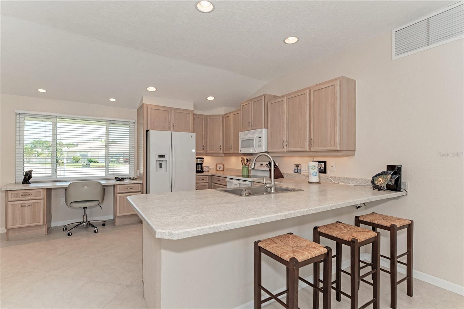 5577 Contento Dr Property Photo 16