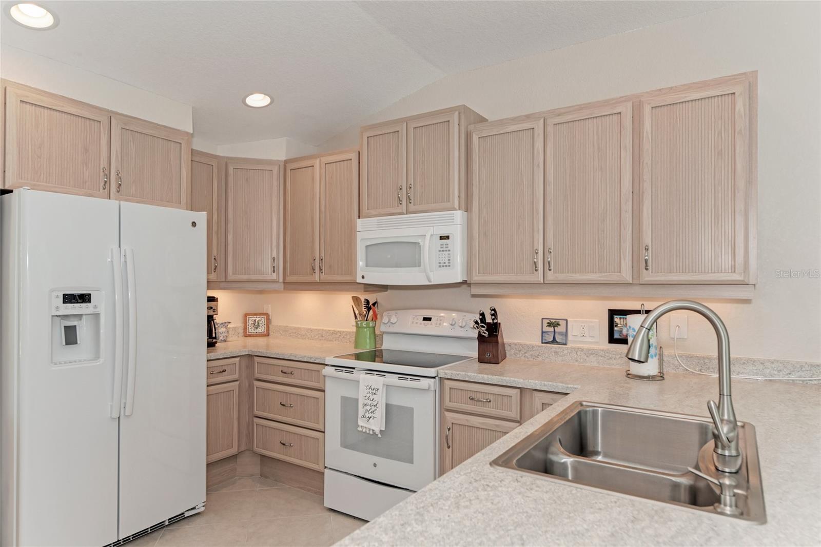 5577 Contento Dr Property Photo 18