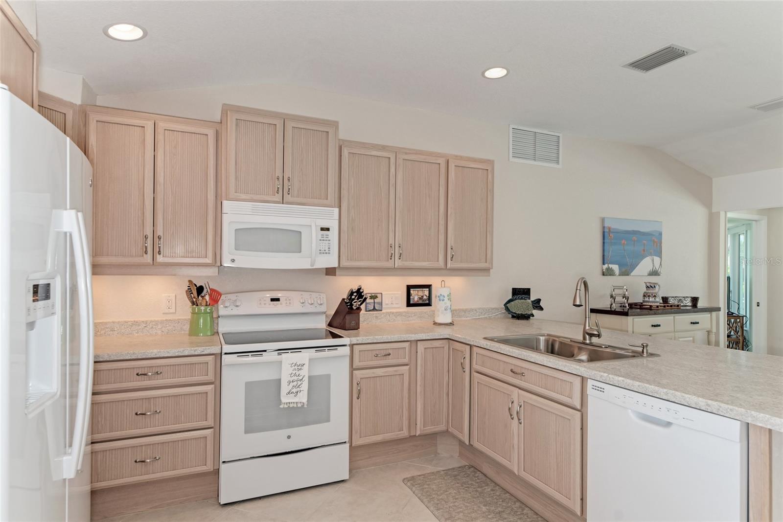 5577 Contento Dr Property Photo 19