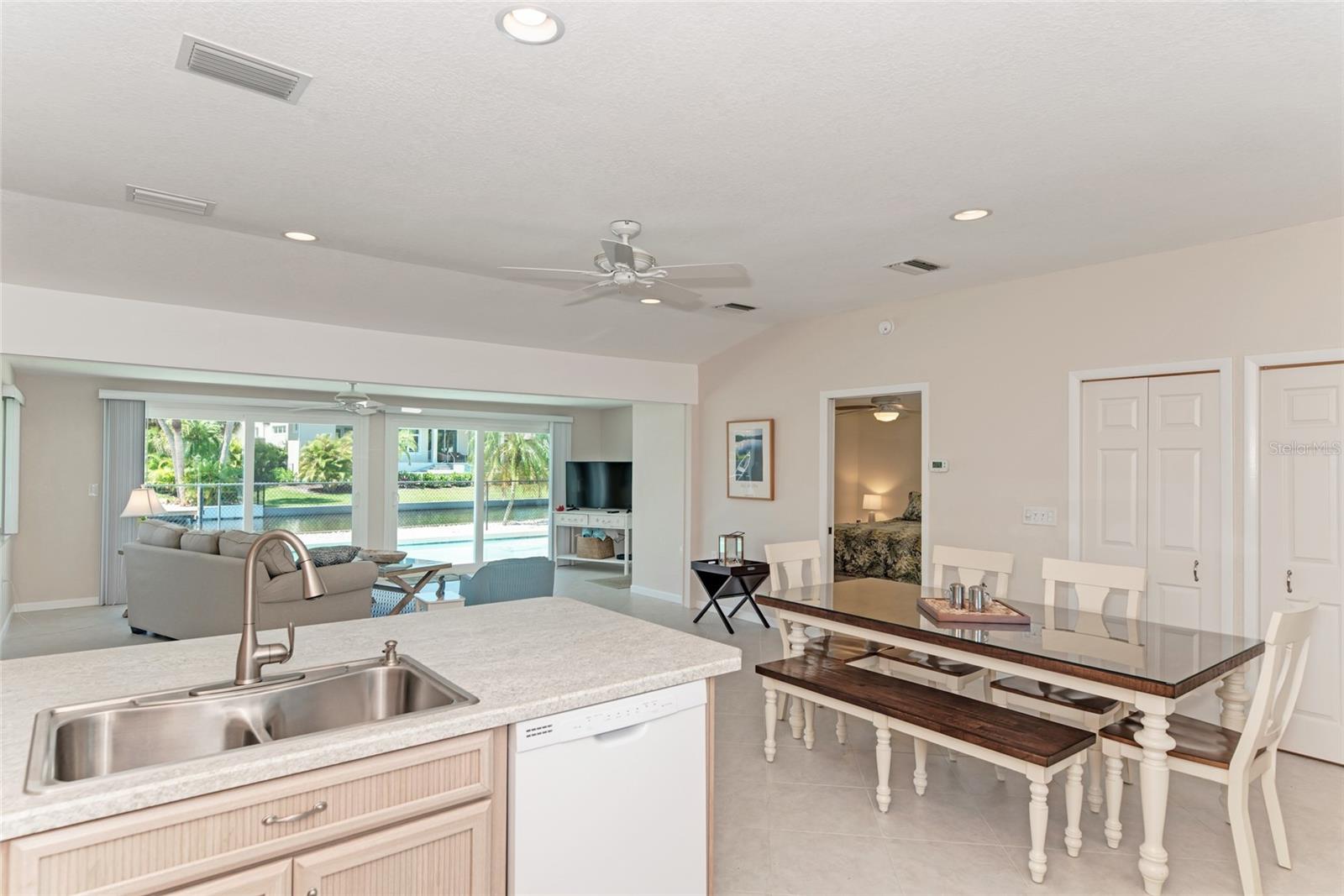 5577 Contento Dr Property Photo 20