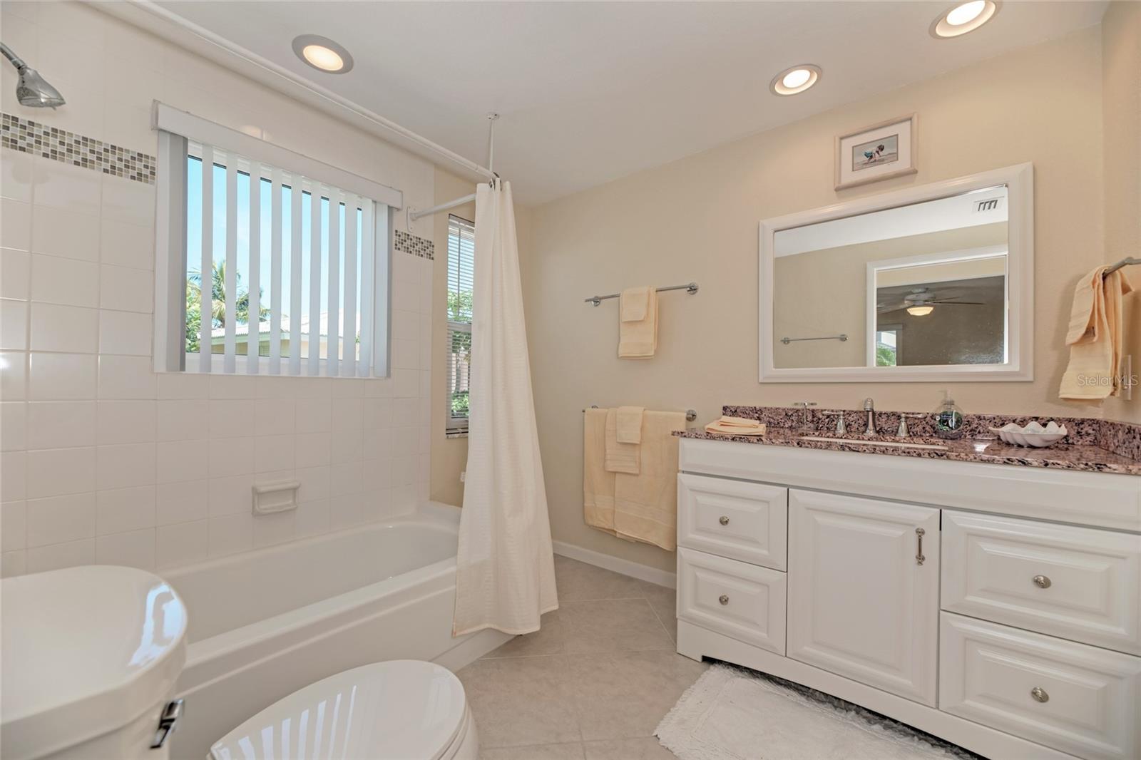 5577 Contento Dr Property Photo 29