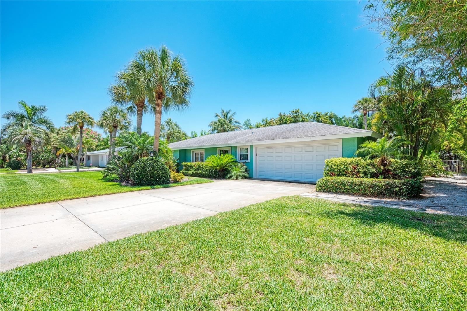 5640 Cape Leyte Dr Property Photo 7