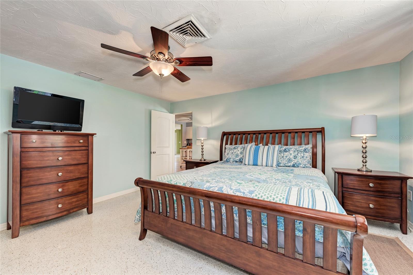 5640 Cape Leyte Dr Property Photo 27