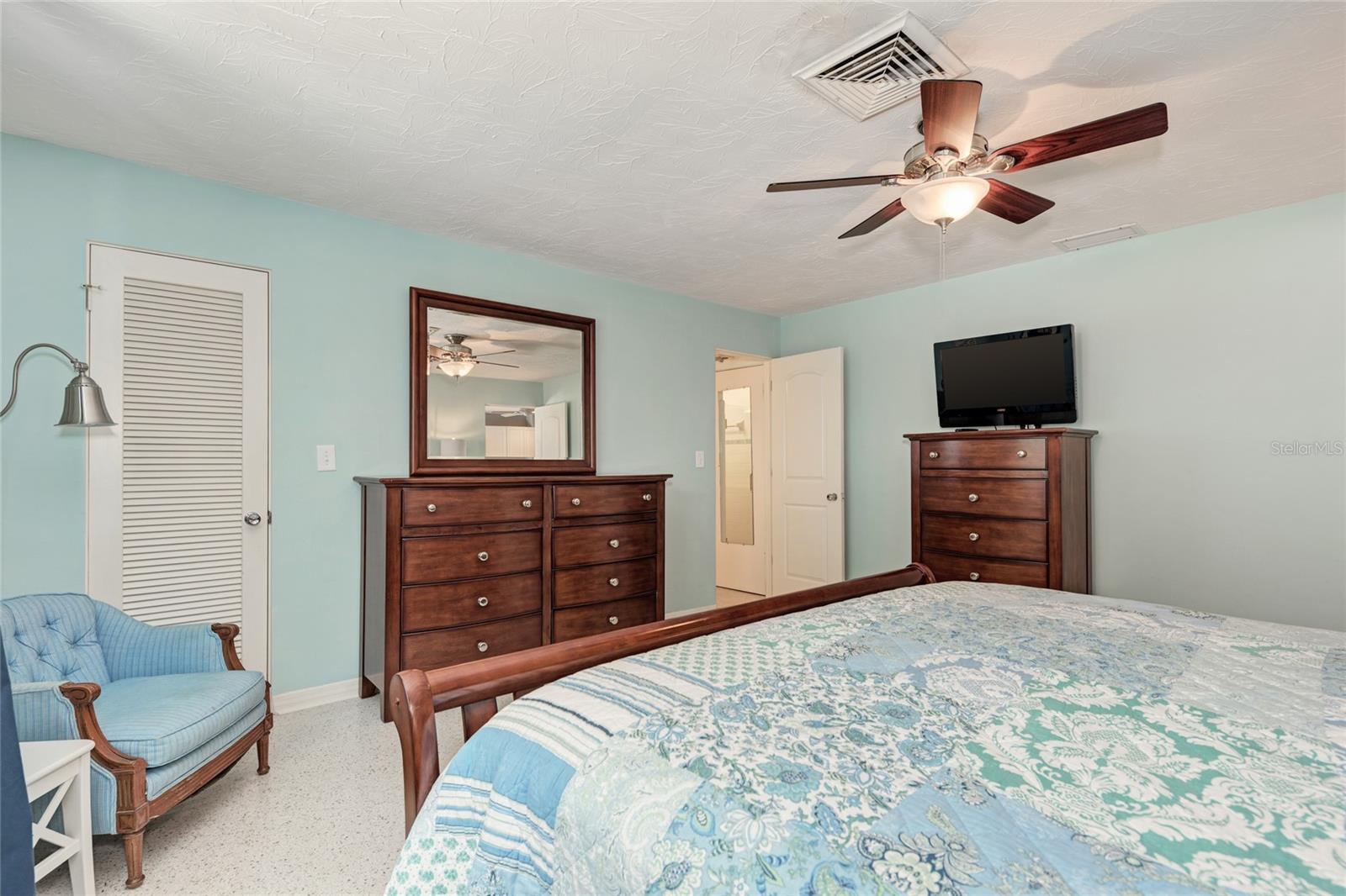 5640 Cape Leyte Dr Property Photo 28