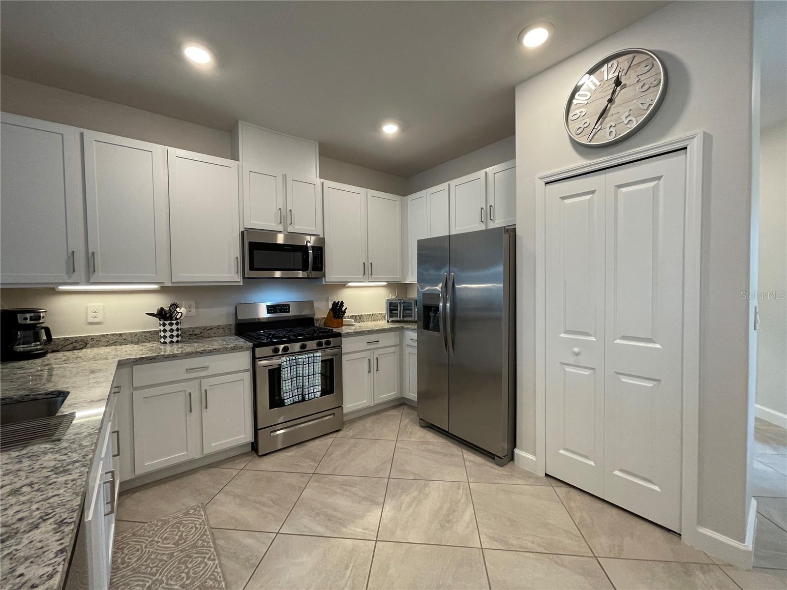 15950 Clear Skies Pl Property Photo 11