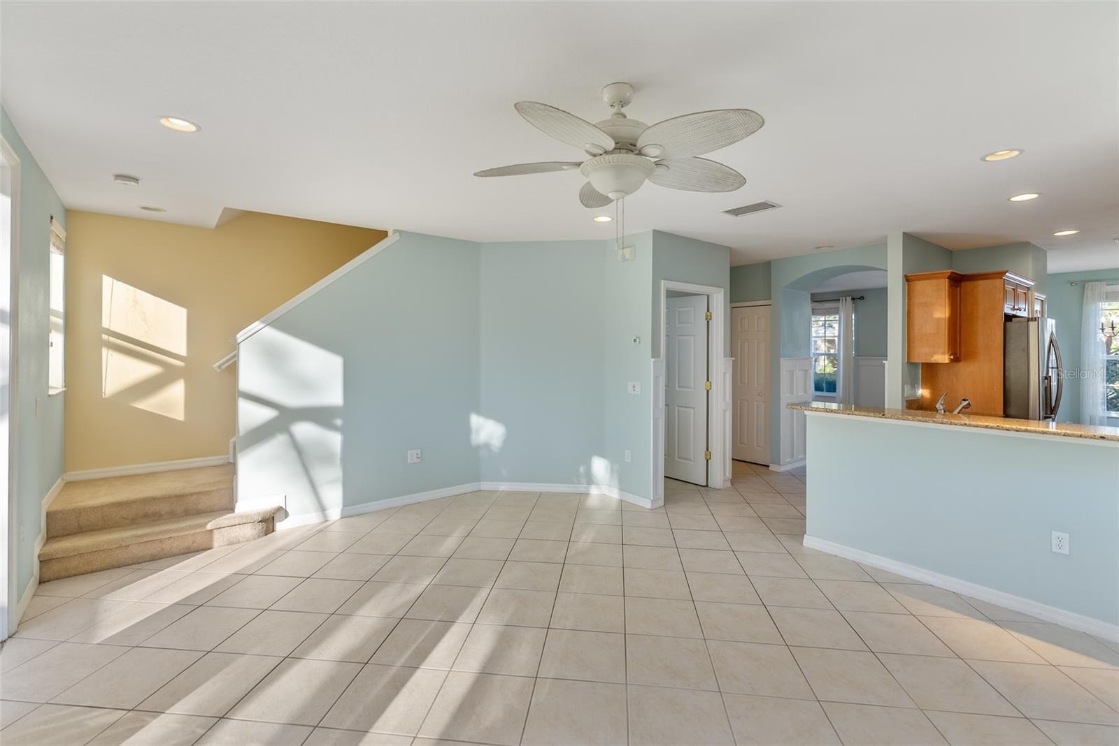 5654 Simonton St Property Photo 7