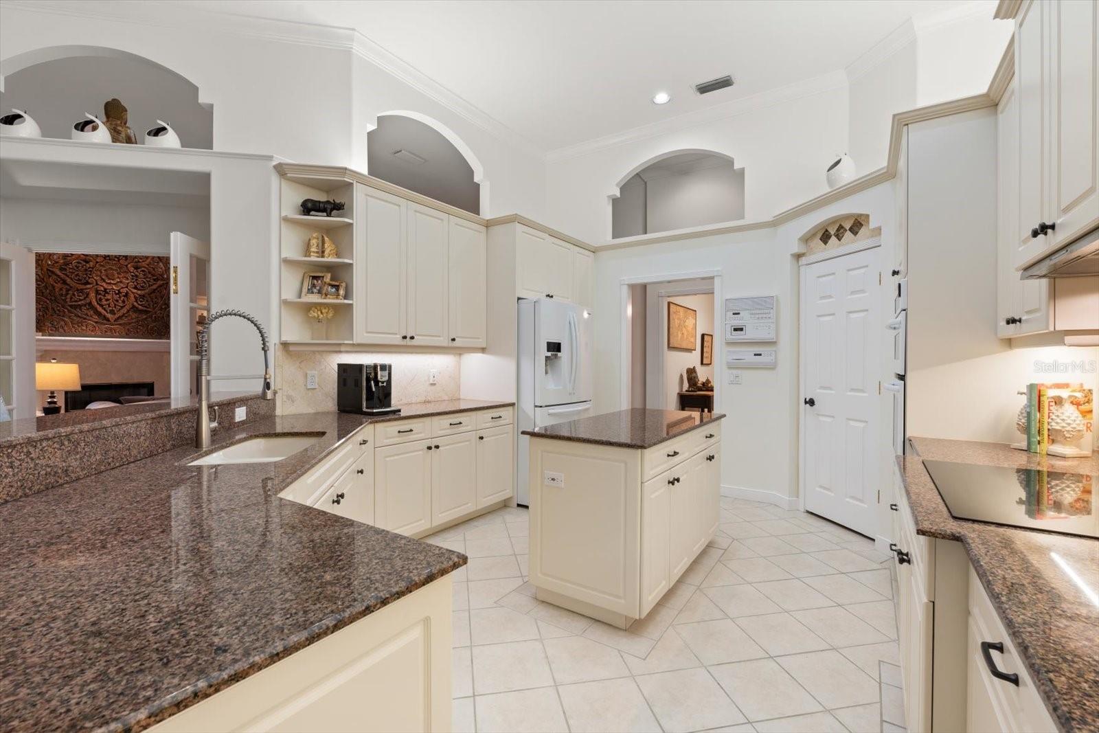 6915 Chancery Pl Property Photo 26