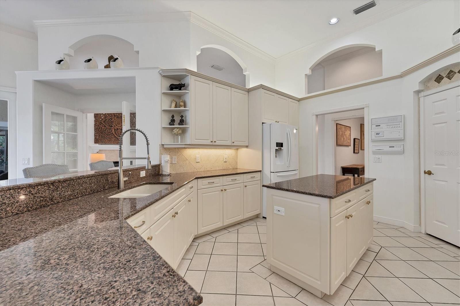 6915 Chancery Pl Property Photo 30