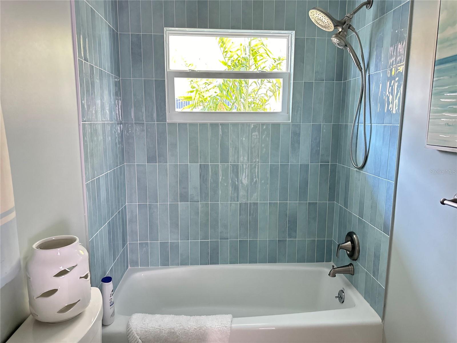 1723 Stanford Ln Property Photo 29