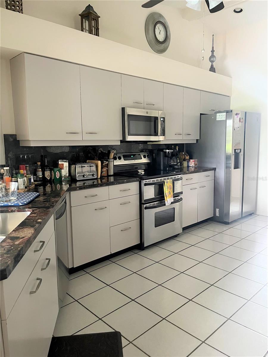 1418 Gleneagles Dr Property Photo 8