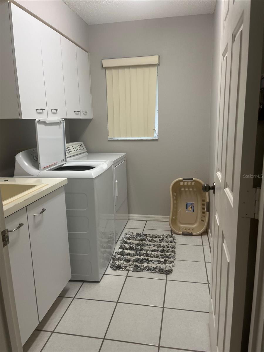 1418 Gleneagles Dr Property Photo 19