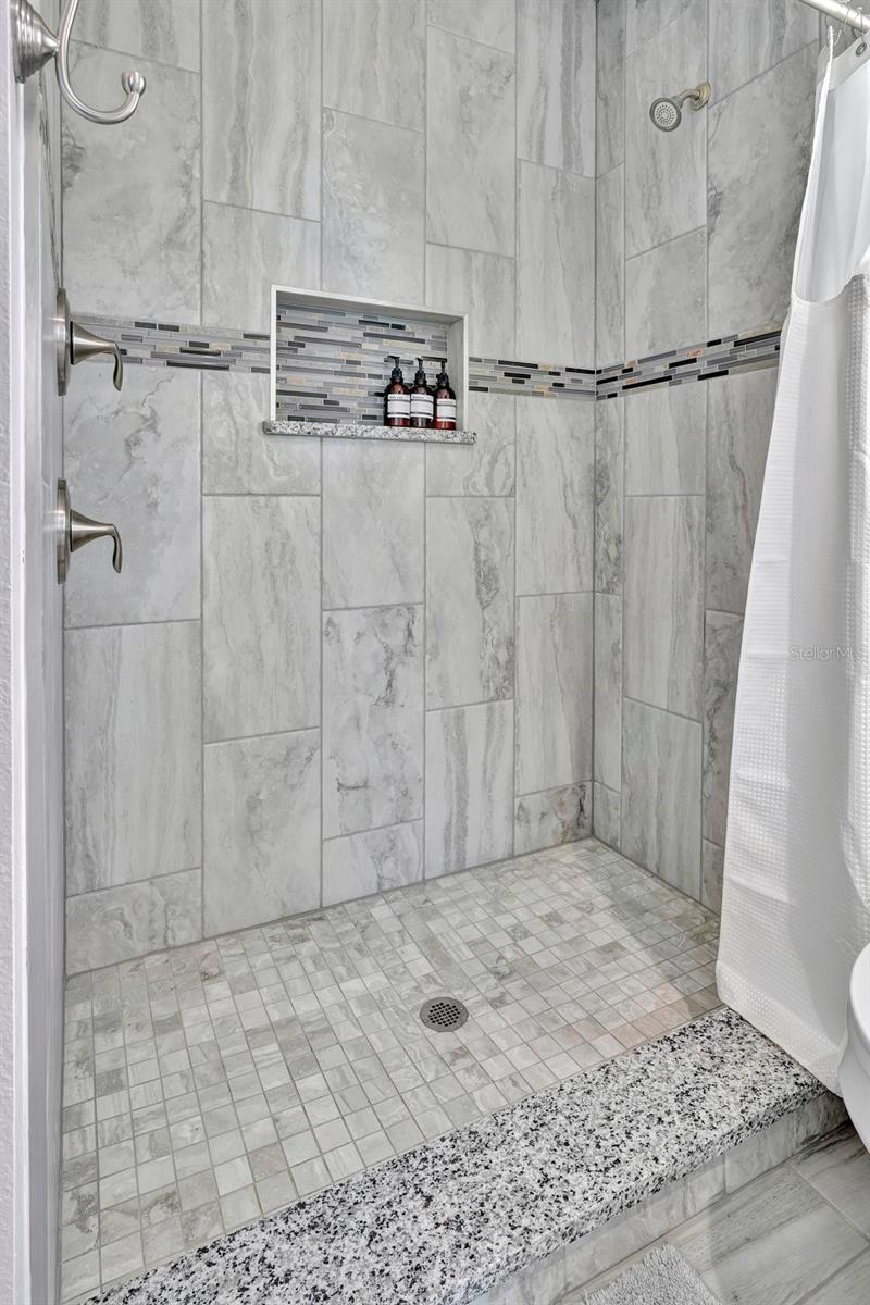 624 Fitzhugh Ave #111 & 112 Property Photo 25