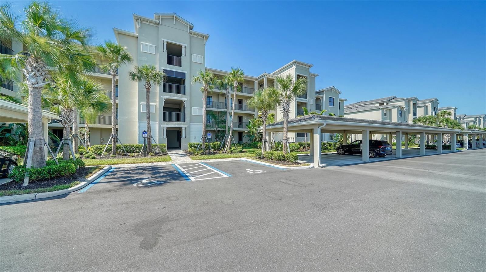 18028 Gawthrop Dr #306 Property Photo 2