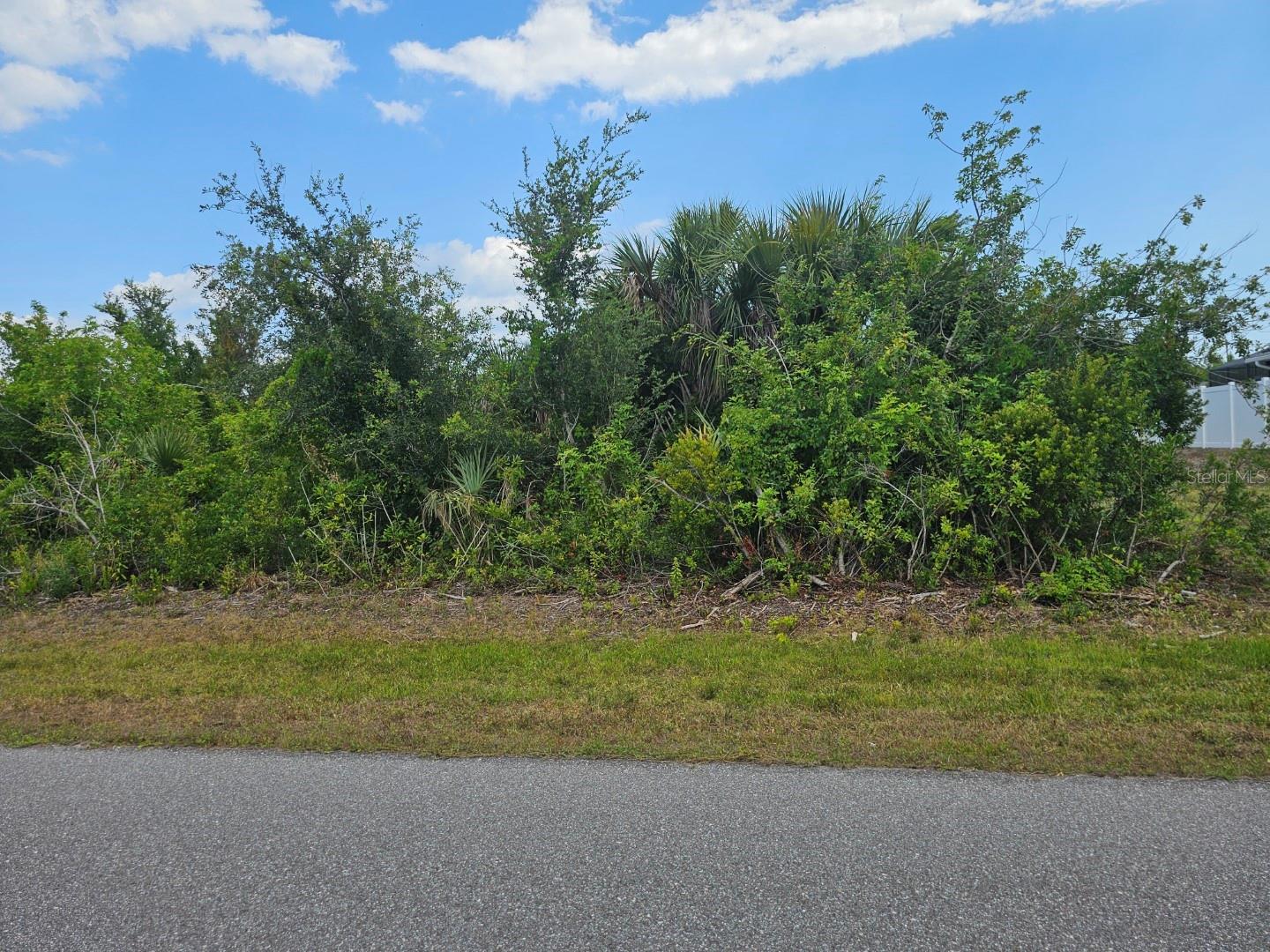 15595 Stuart Cir Property Photo 1