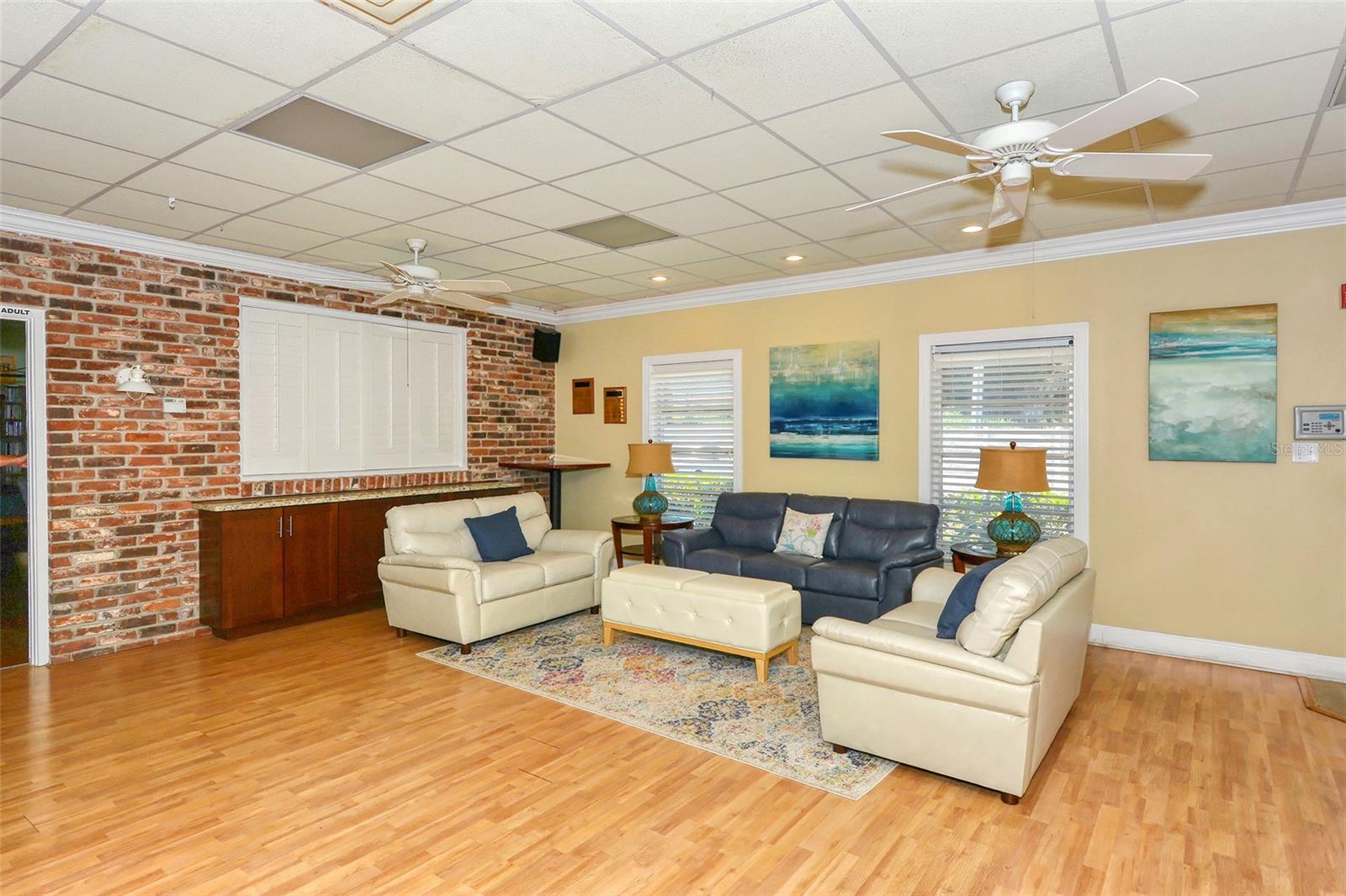 1300 N Portofino Dr #305 Property Photo 41
