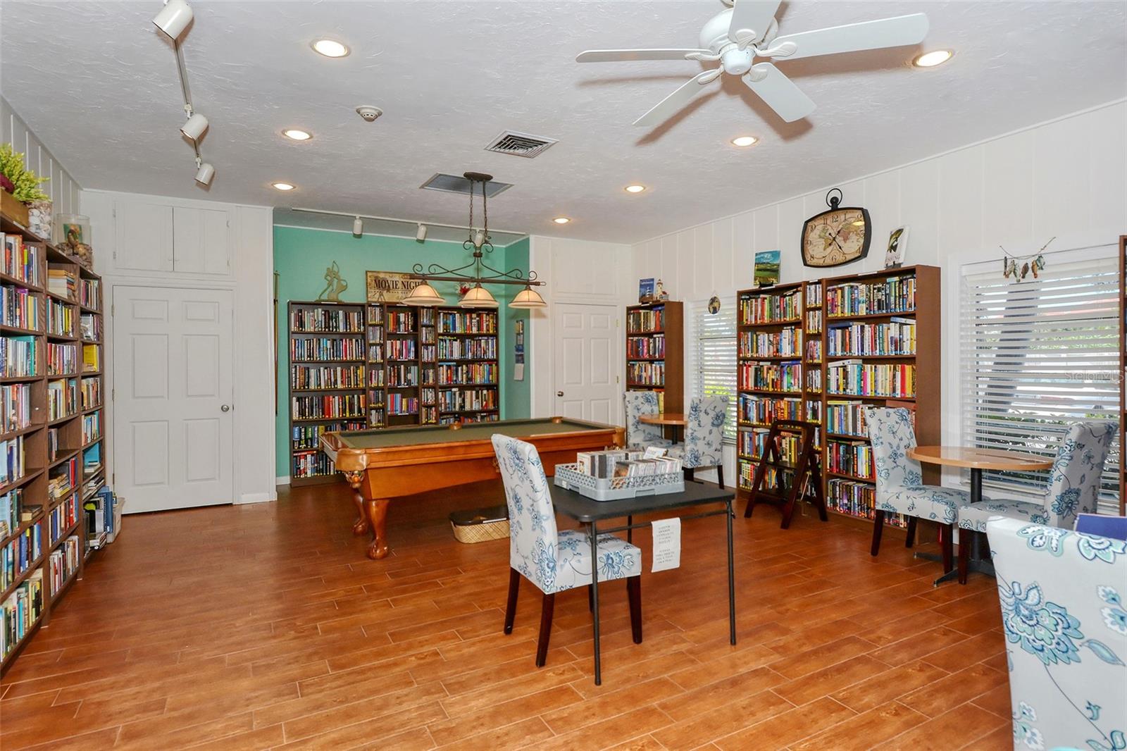 1300 N Portofino Dr #305 Property Photo 42