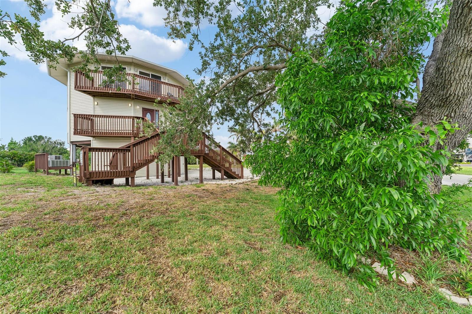 16361 Stringfellow Rd Property Photo 3