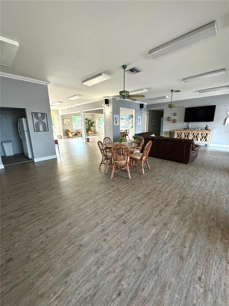 14931 Park Lake Dr #ph12 Property Photo 16