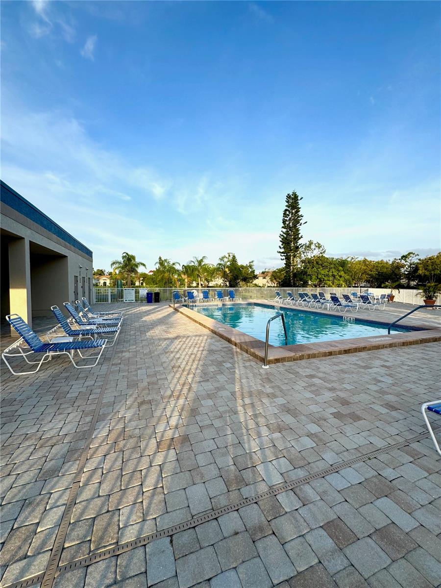 14931 Park Lake Dr #ph12 Property Photo 20