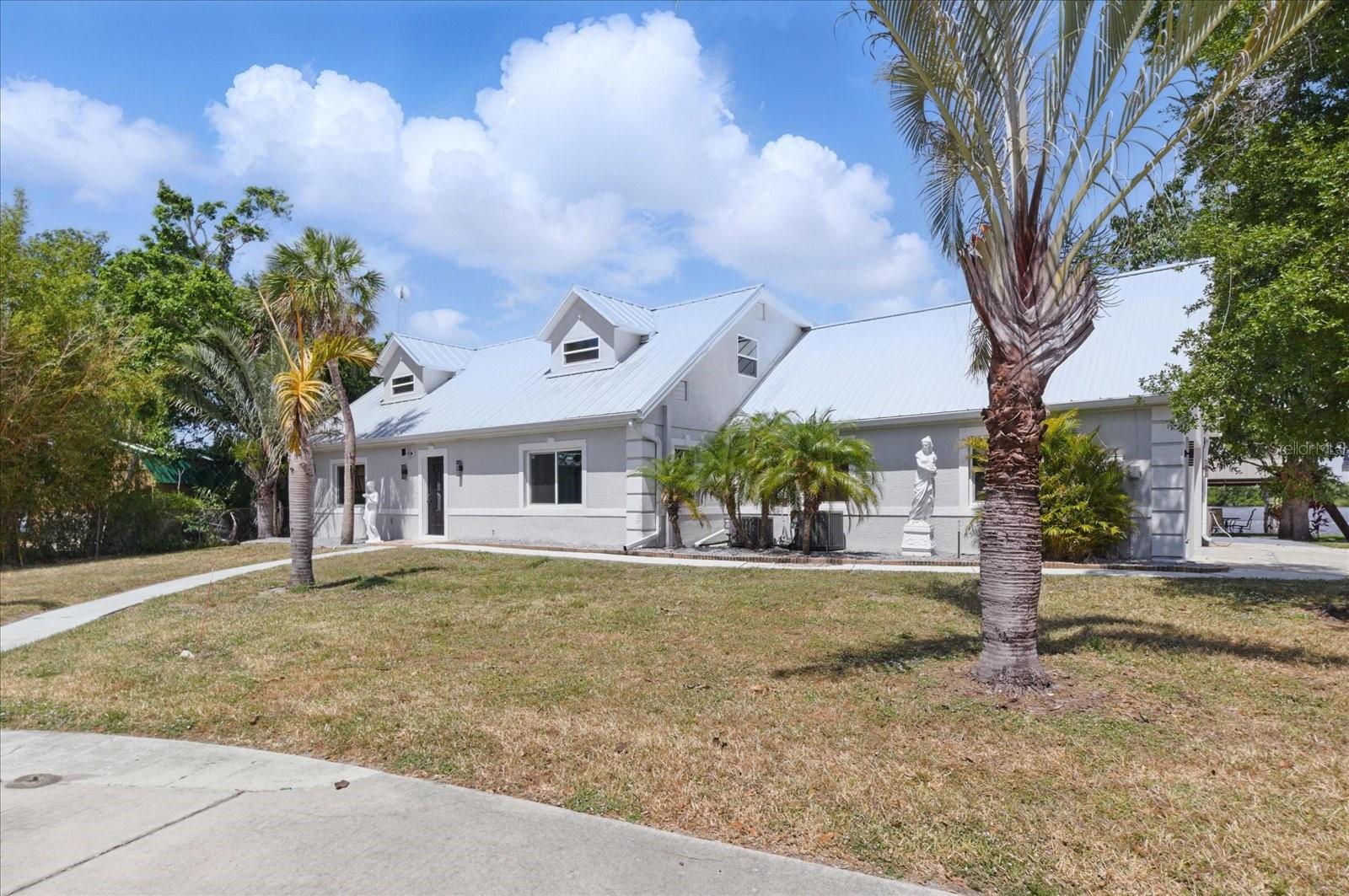 9610 Sw Yacht Dr Property Photo 1