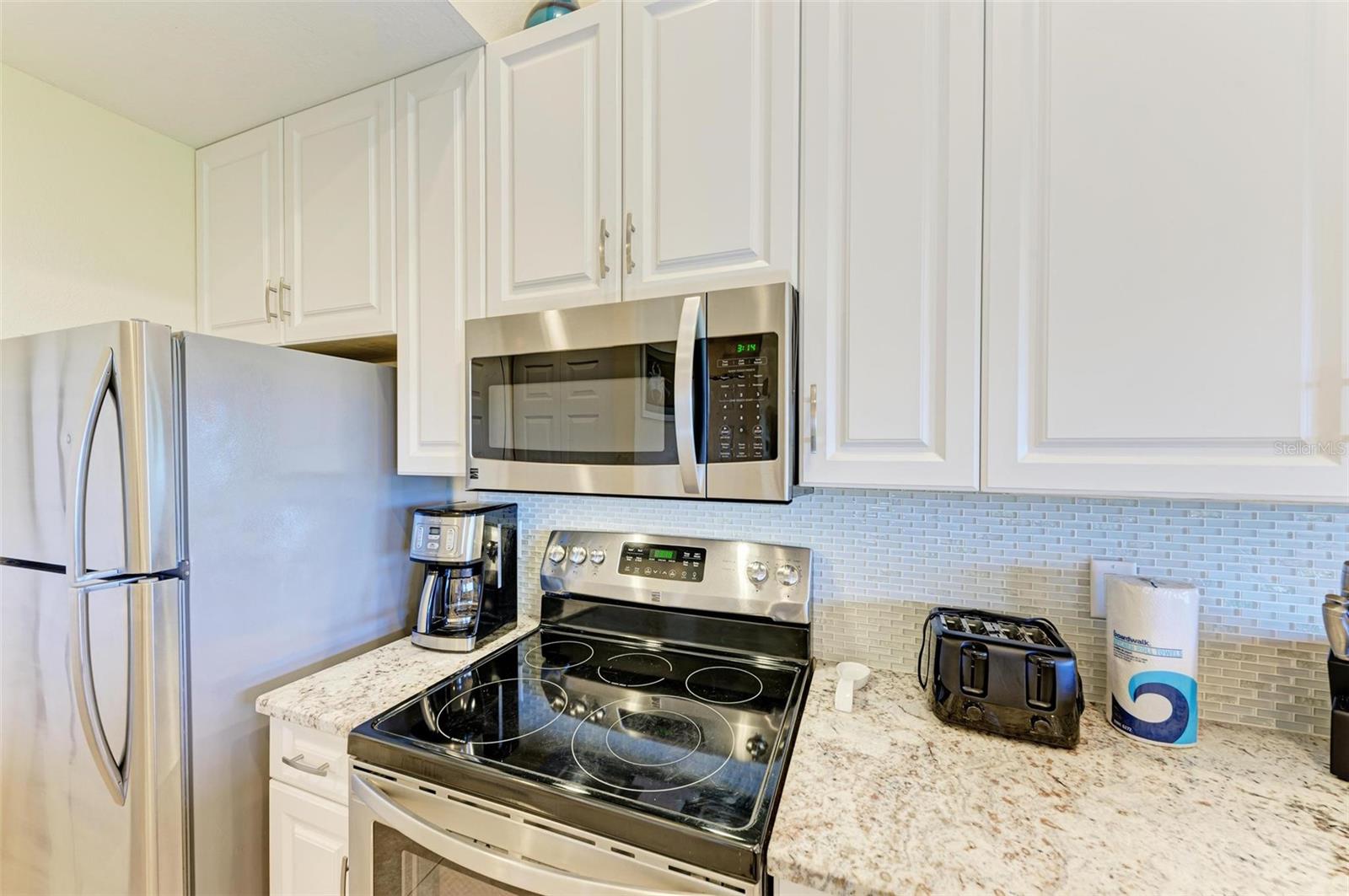 3607 E Bay Dr #202 Property Photo 16