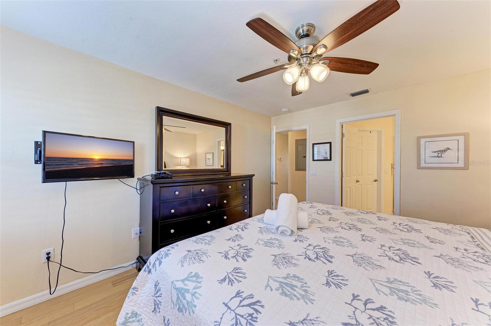 3607 E Bay Dr #202 Property Photo 21