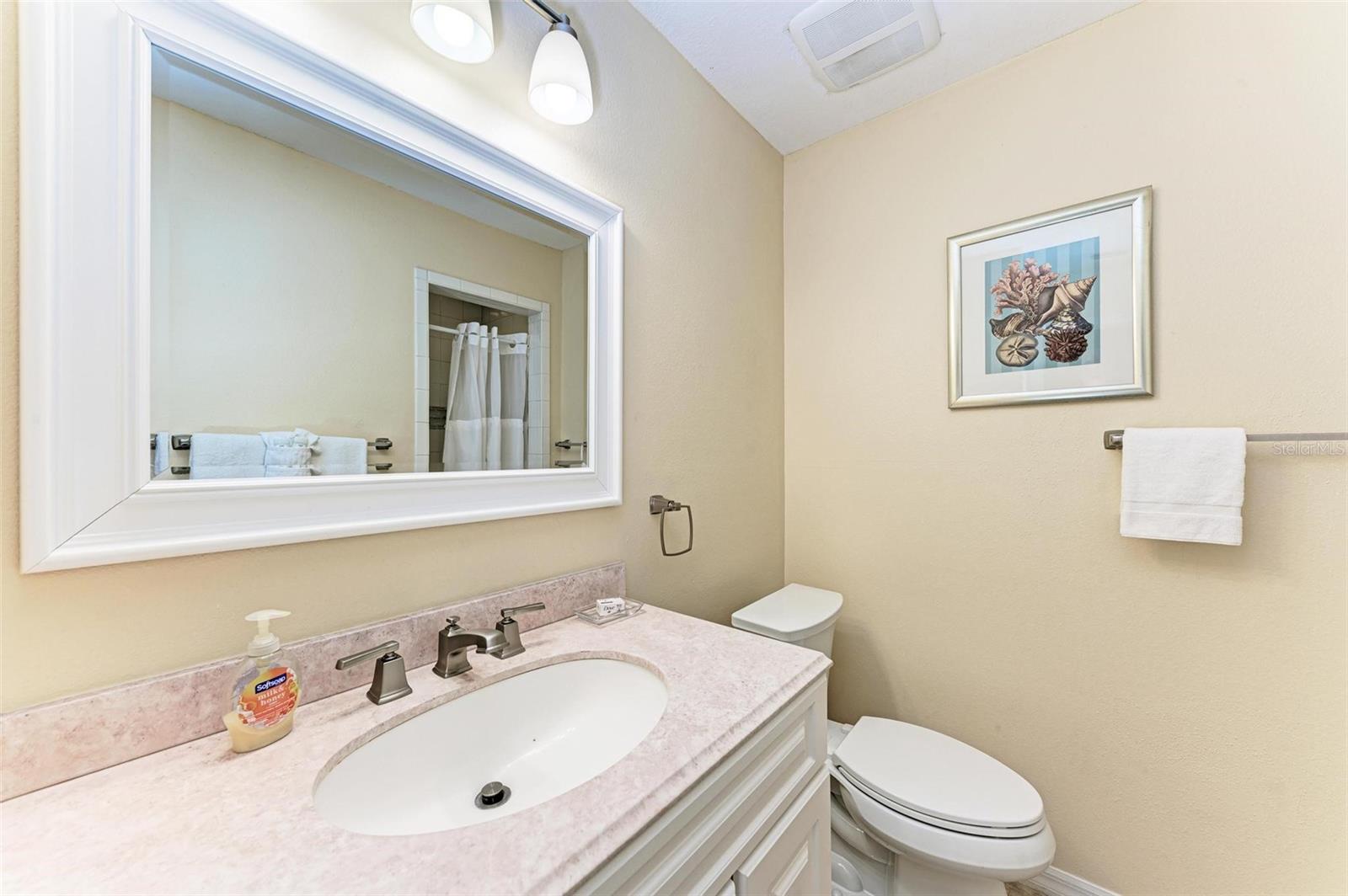3607 E Bay Dr #202 Property Photo 27