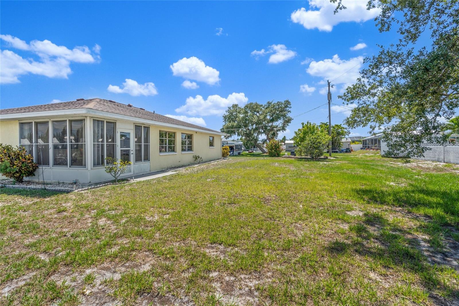 1340 Forked Creek Dr Property Photo 25