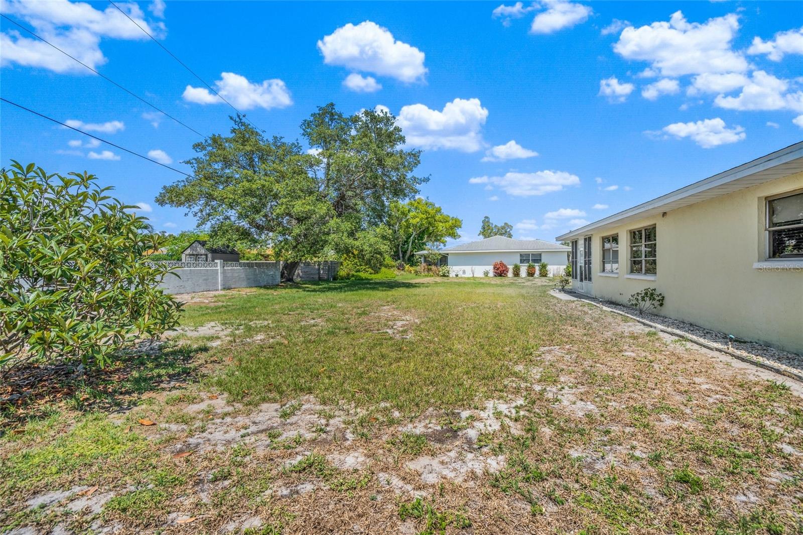 1340 Forked Creek Dr Property Photo 26