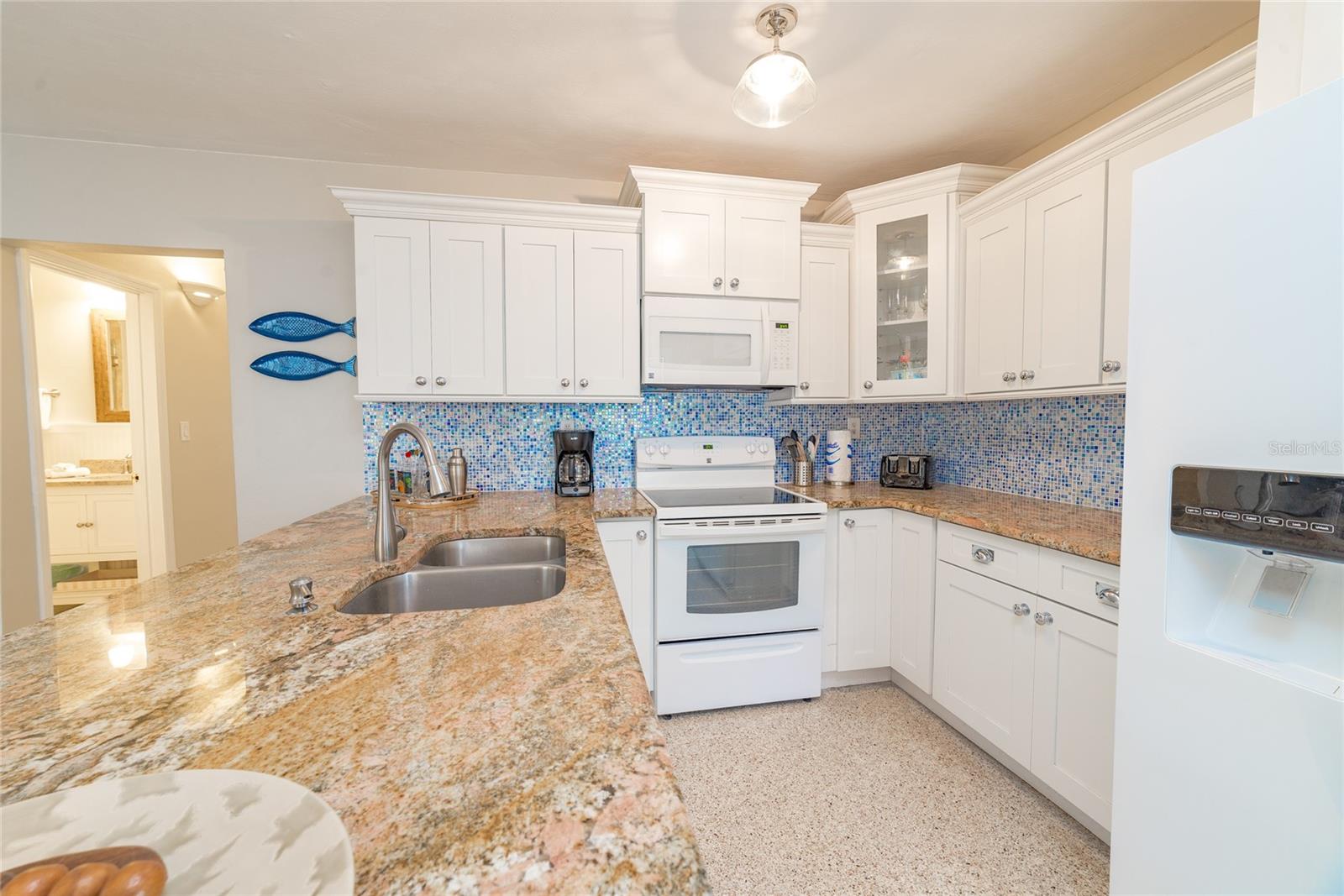 2109 Avenue B Property Photo 9