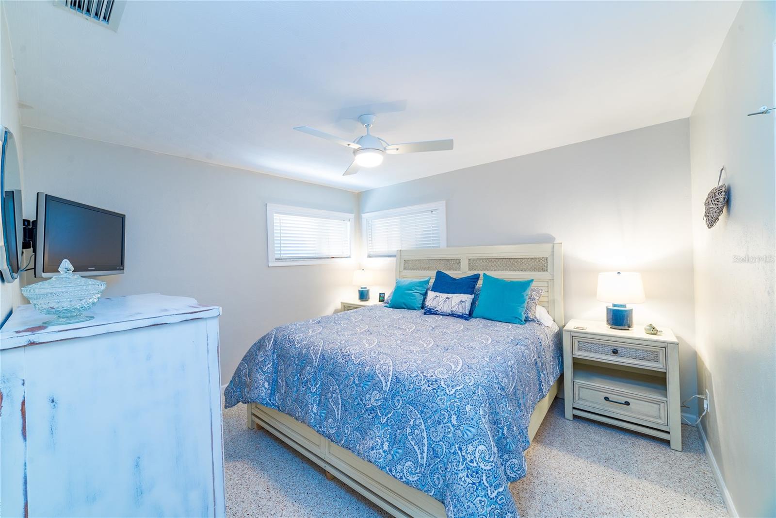 2109 Avenue B Property Photo 15