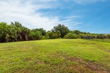 7380 Mikasa Dr Property Photo 25