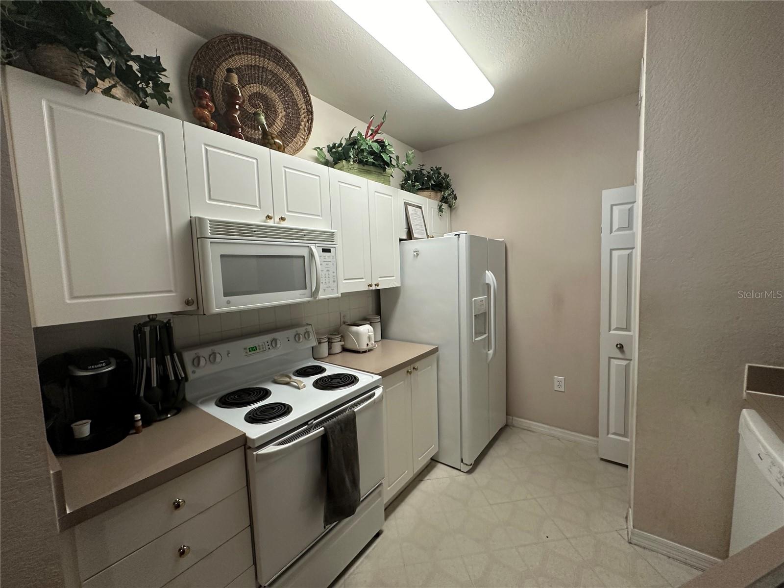 5146 Northridge Rd #201 Property Photo 11