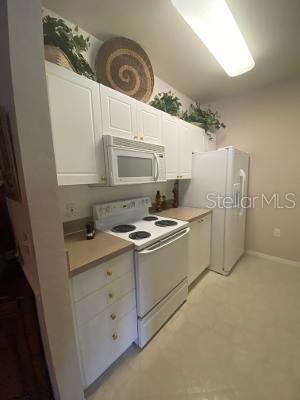 5146 Northridge Rd #201 Property Photo 16