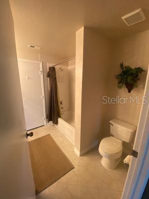 5146 Northridge Rd #201 Property Photo 20
