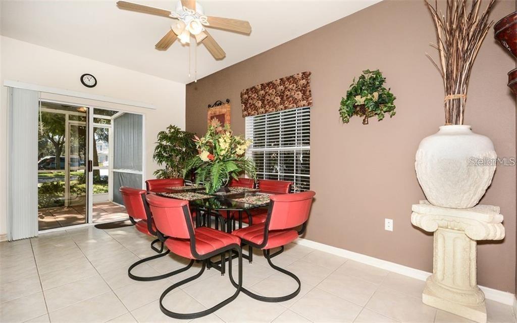 7685 Plantation Cir #b Property Photo 8