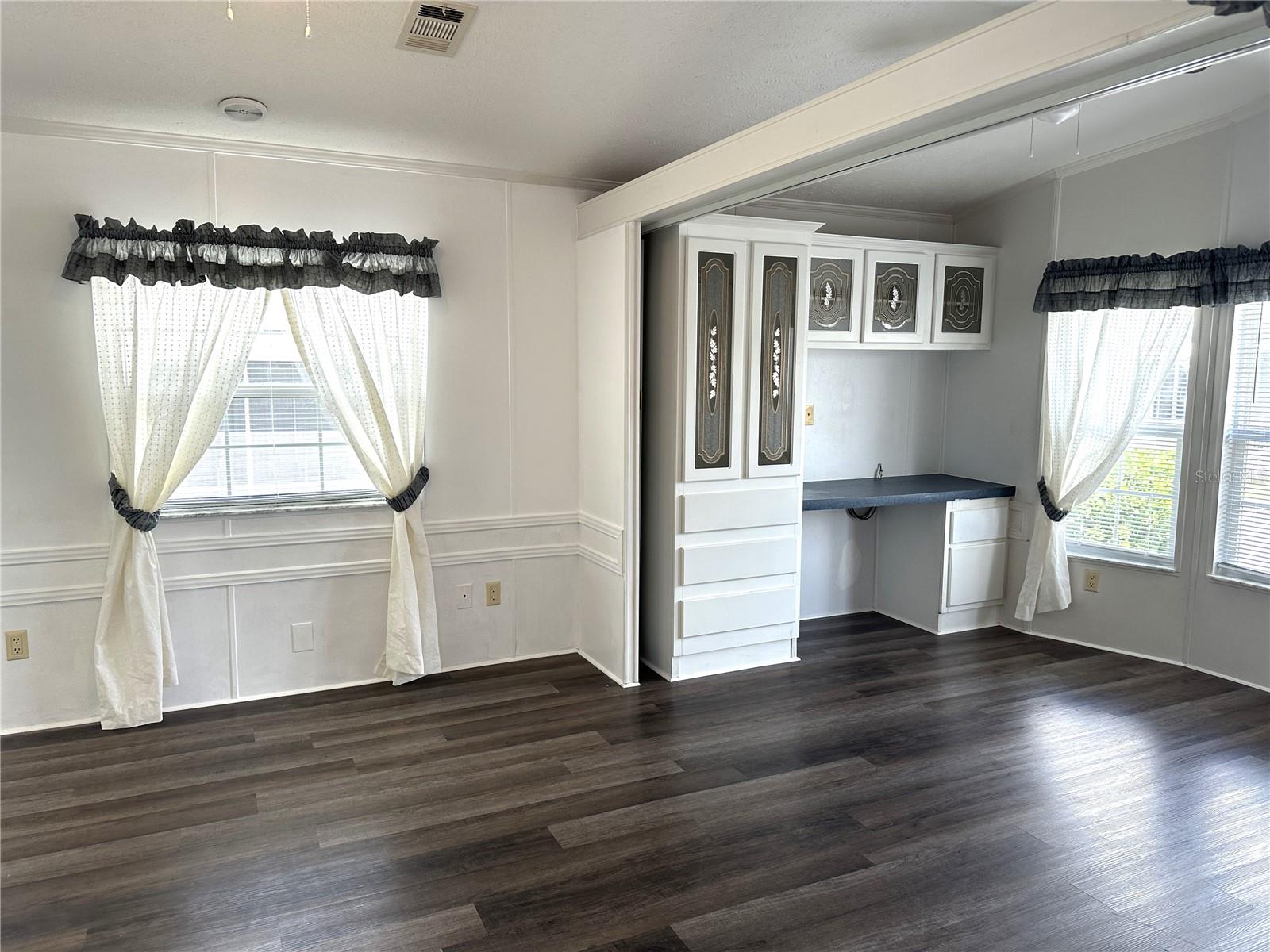 1108 49th Avenue Ter W Property Photo 5
