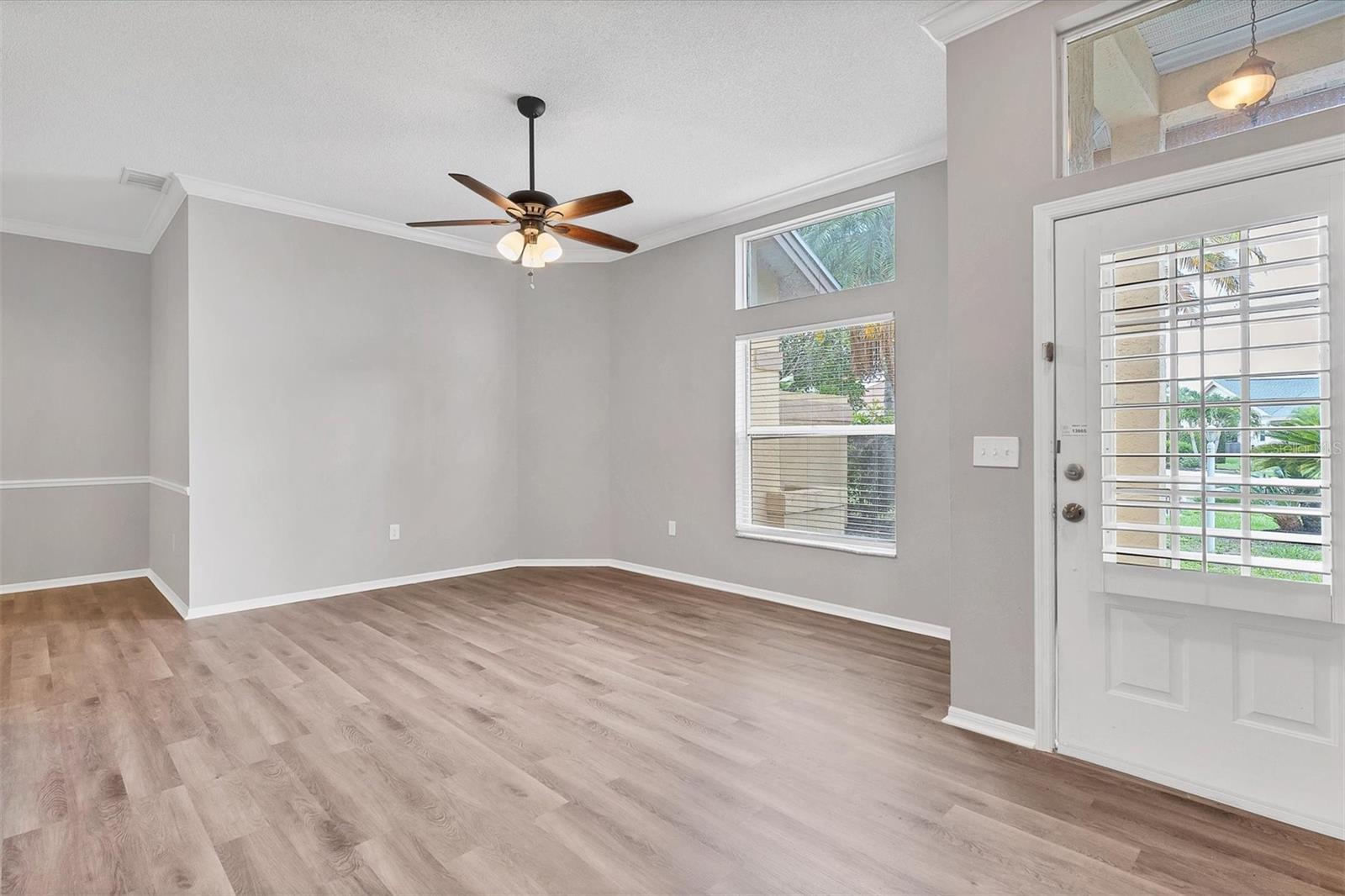 6123 55th Ter E Property Photo 4