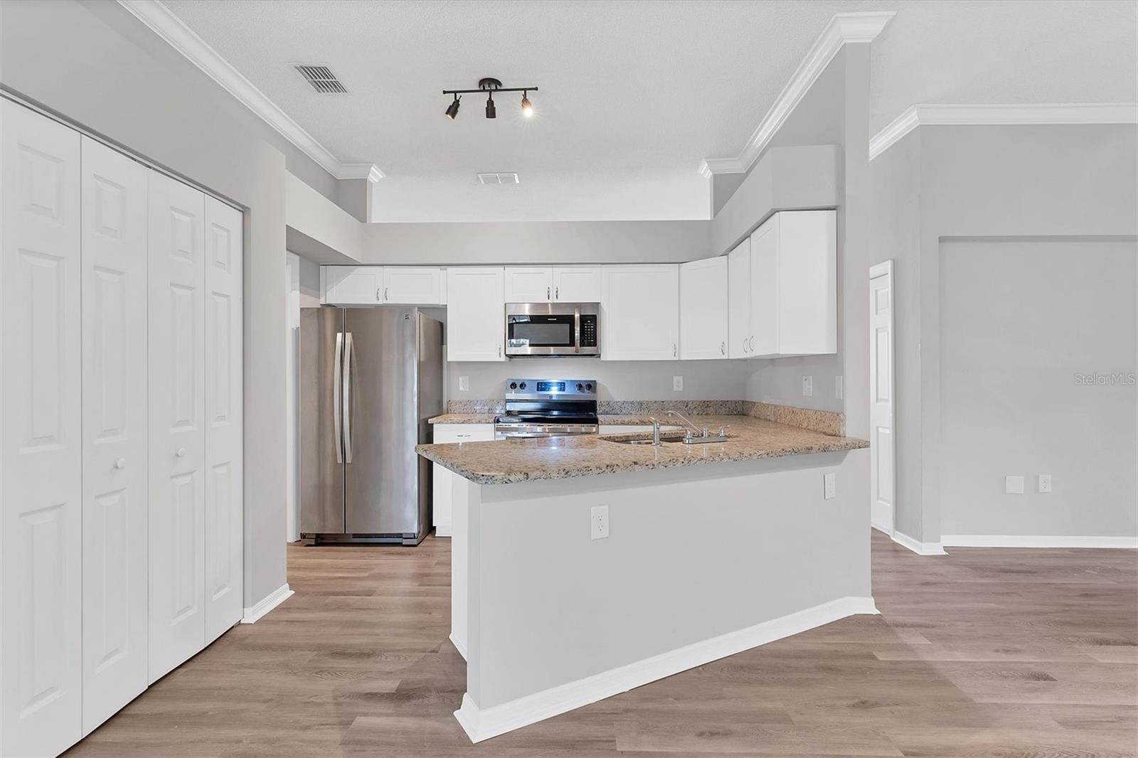 6123 55th Ter E Property Photo 10