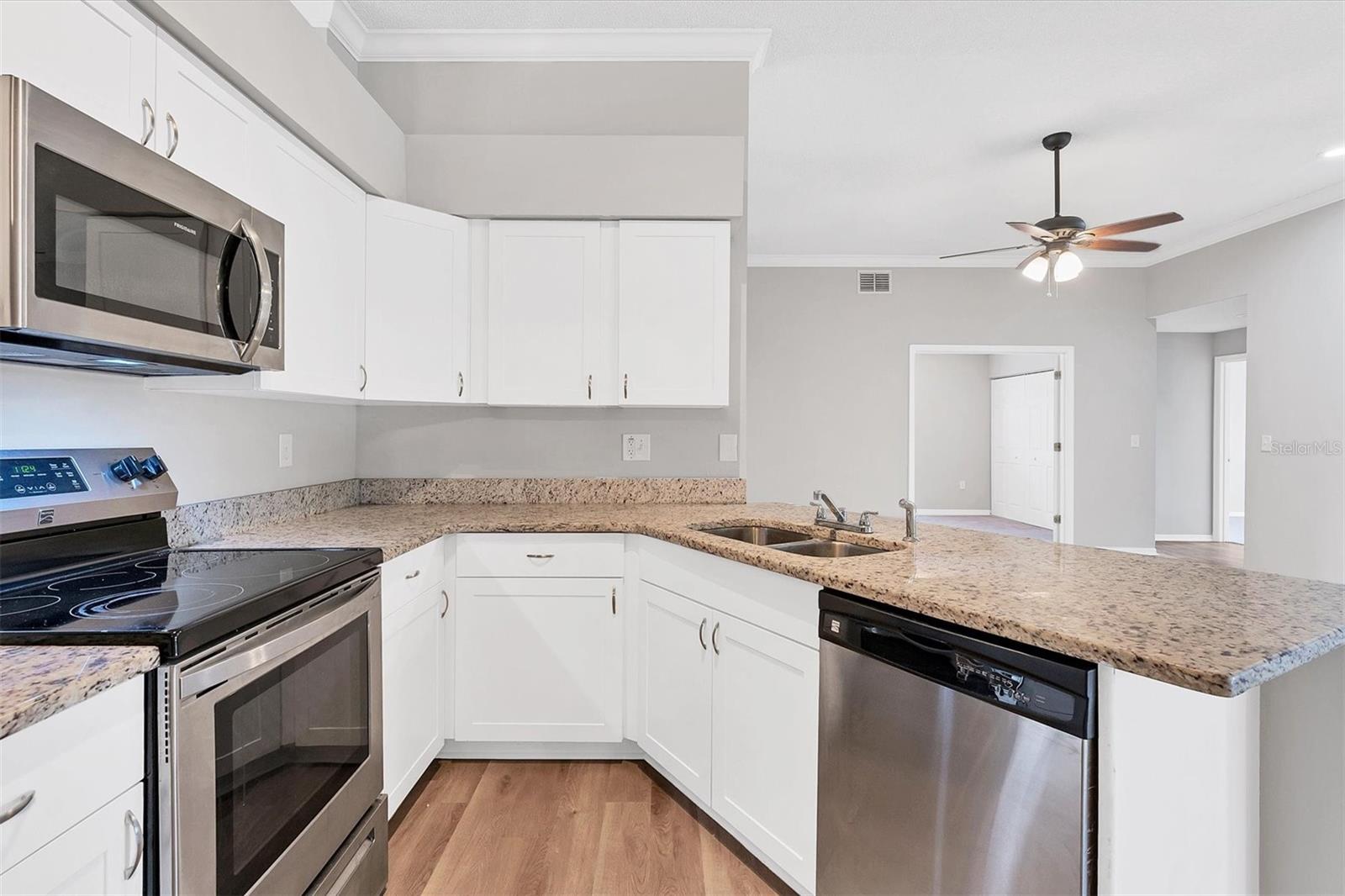 6123 55th Ter E Property Photo 11