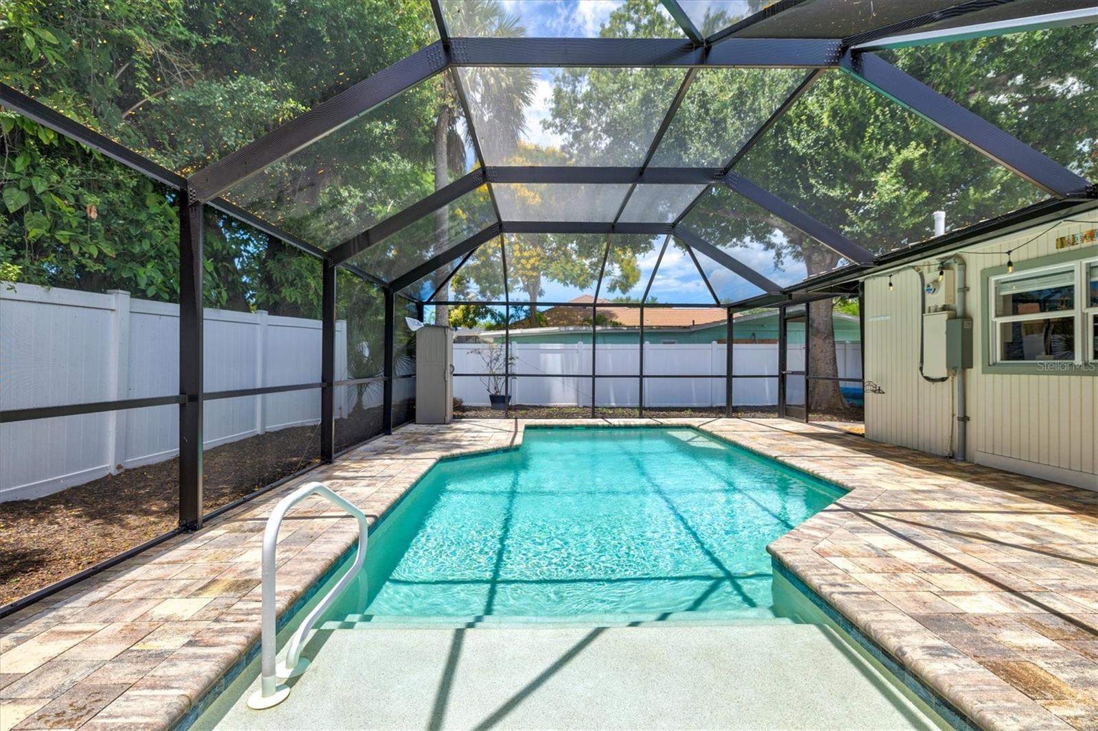 A4615270 Property Photo 4