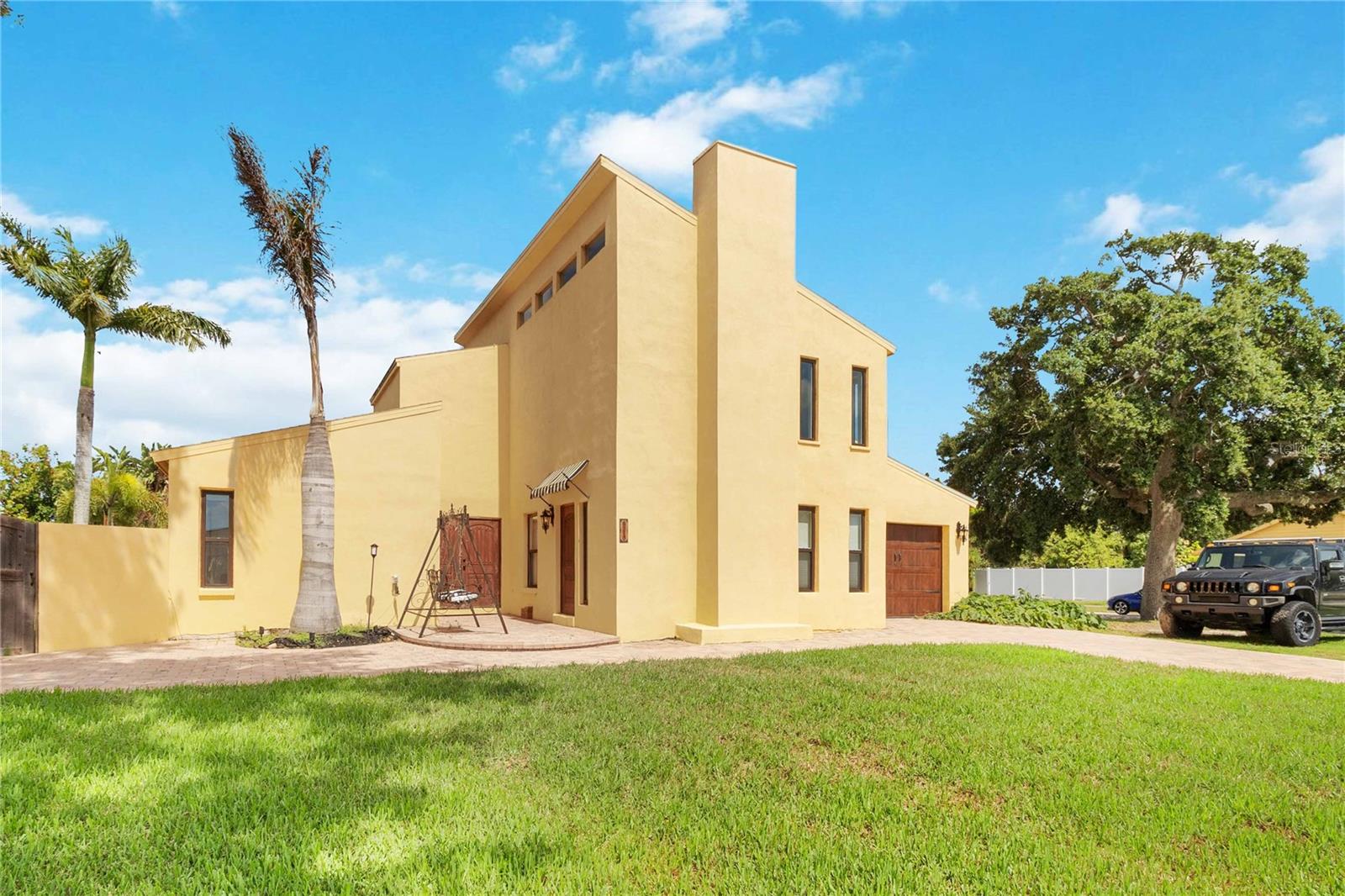 6515 Mauna Loa Blvd Property Photo 1